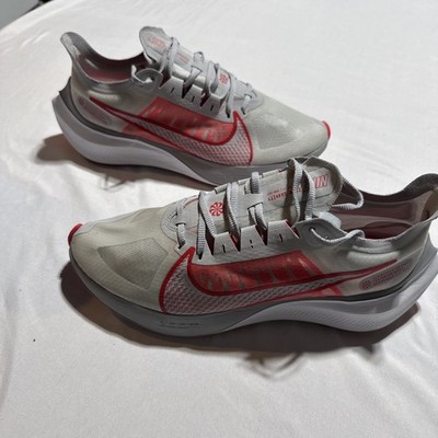 Nike Zoom Gravity Men s Running Shoes Size 11 Gray Red