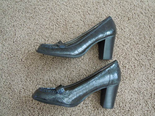 BANDOLINO Women's LOAFERS shoes sz 7.5 Patent Leather Block Heel Black crocodile - Picture 5 of 8
