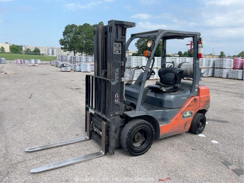 2011 Toyota 8FGU25 5,000 lbs Pneumatic Warehouse Forklift Lift Truck SS bidadoo