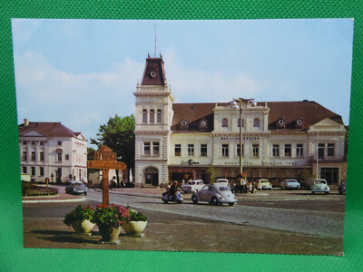 AK Jever i.O. Am Markt, Hof von Oldenburg, Cage, Oldtimer, Schild   (Nr. 1351)