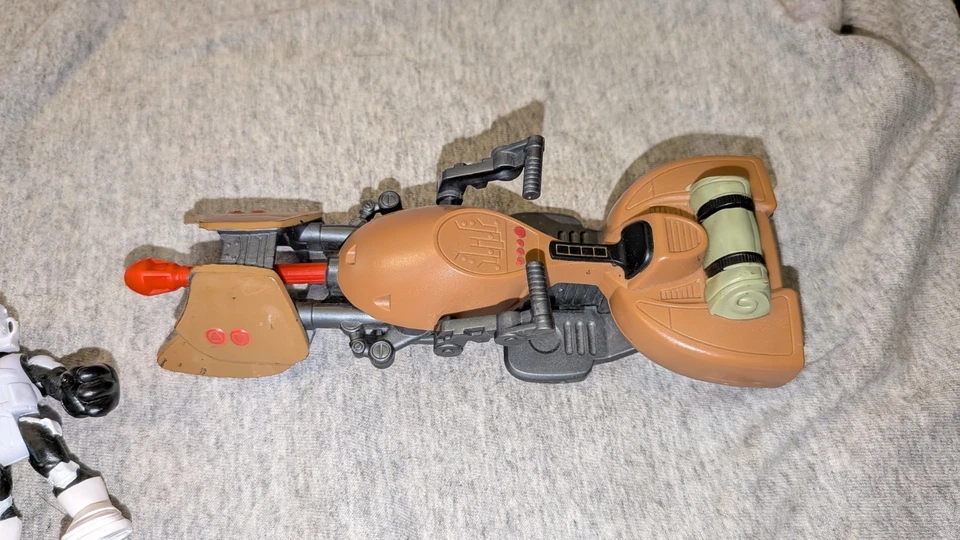 BICICLETA DE VELOCIDAD Playskool Star Wars Galactic Heroes con Scout Trooper 2014 con misil Foto 2 de 4