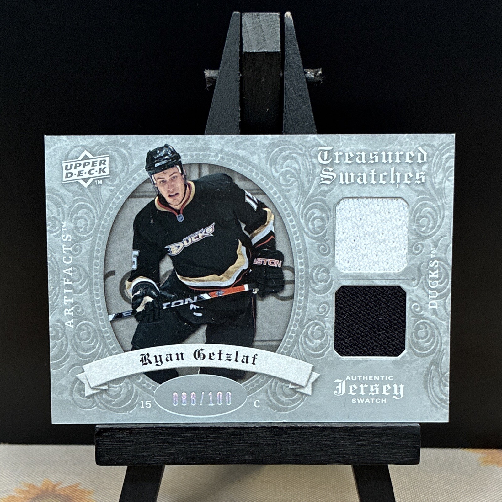 Upper Deck 2008-09 Artifacts Treasured Swatches Getzlaf Dual Silver /100