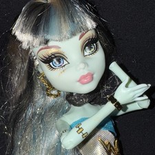 Monster High FRANKIE STEIN 13 Wishes Haunt the Casbah Doll w/ Shoes -Left Hand