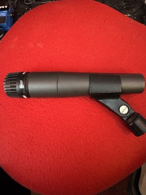 Shure SM57 Dynamisches Mikrofon, Schwarz