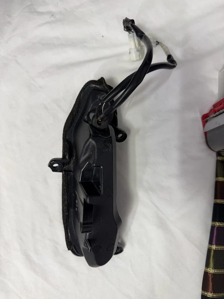 Yamaha YZF R6 2018 2017 19 20 montaje de luz piloto delantera derecha OEM (B8) Foto 2 de 3