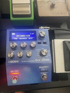 Boss SY 200 guitar synthesizer pedal Used In Good Condition