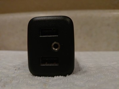 Center Console Auxiliary Jack Car Player Dual USB Port GM OEM 23496501