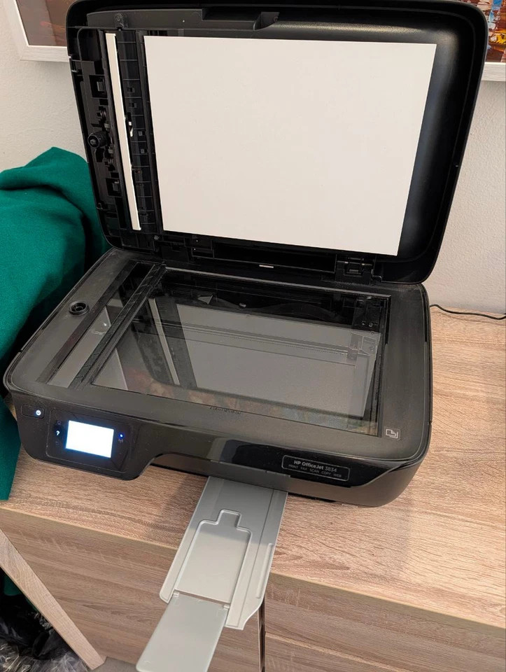 HP Officejet 3834 Stampante Multifunzione a Getto d'Inchiostro Wi-Fi - Image 3 of 4