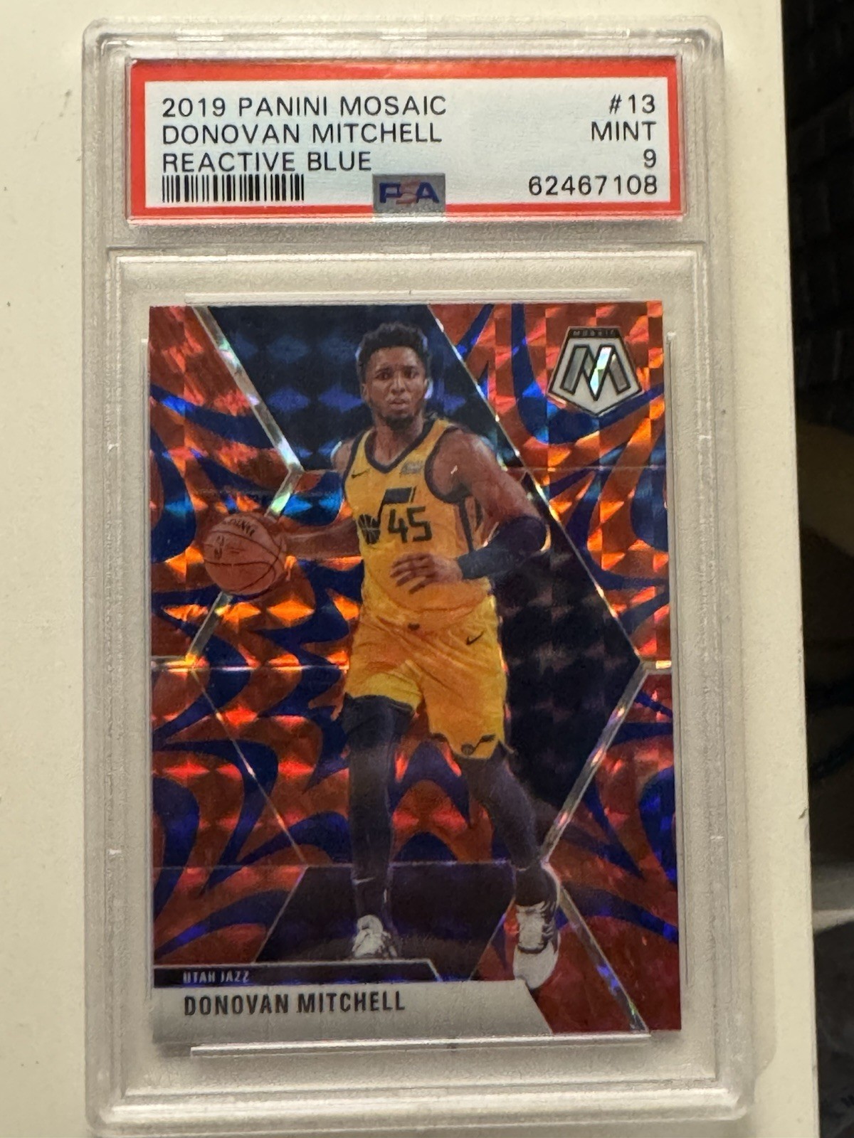 2019-20 Panini Mosaic - Donovan Mitchell #13 Reactive Blue Prizm
