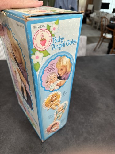 Vintage 1983 Kenner Baby Angel Cake Doll Fragola Shortcake soffia un bacio NUOVO - Foto 7 di 9