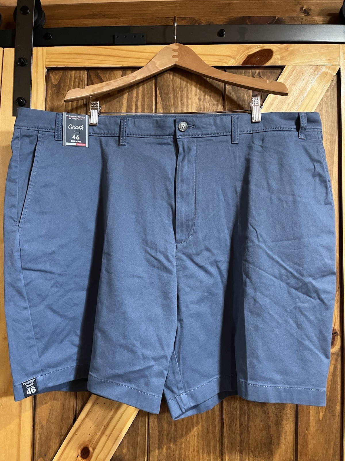 Men's Roundtree & Yorke Casuals Blue Shorts Flat Front Classic Fit 46B Stretch