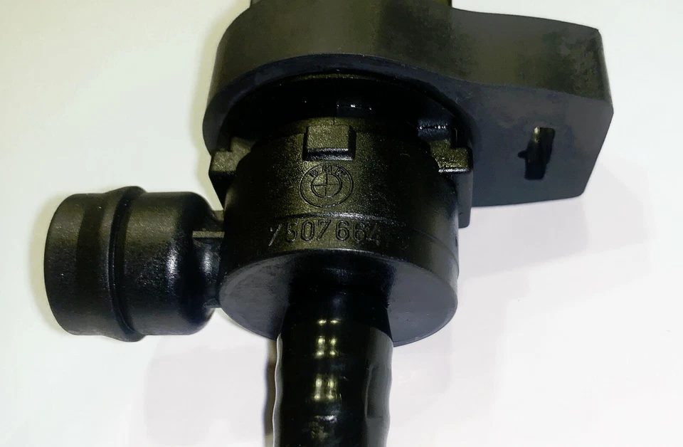 Genuine BMW Fuel Tank Breather Purge Control Valve for E60 E63 E64 E65 E66 E53 - Image 4 of 4