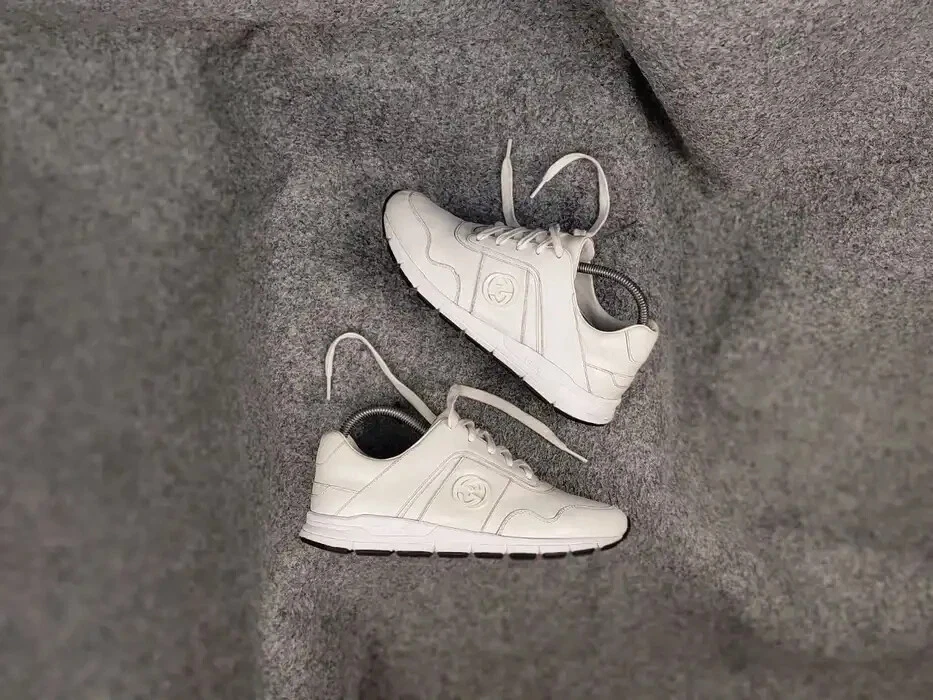 Baskets en cuir logo blanc décontracté Gucci authentiques Miro