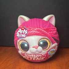 Smitten Kittens Surprise (Siamese Cat Mooloo) by ZURU Nurture Play Soft Toy U.