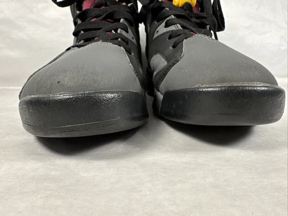 AIR Jordan 6 VI Burdeos Talla 9.5 EE. UU. - CT8529-063 - Usado Foto 4 de 4