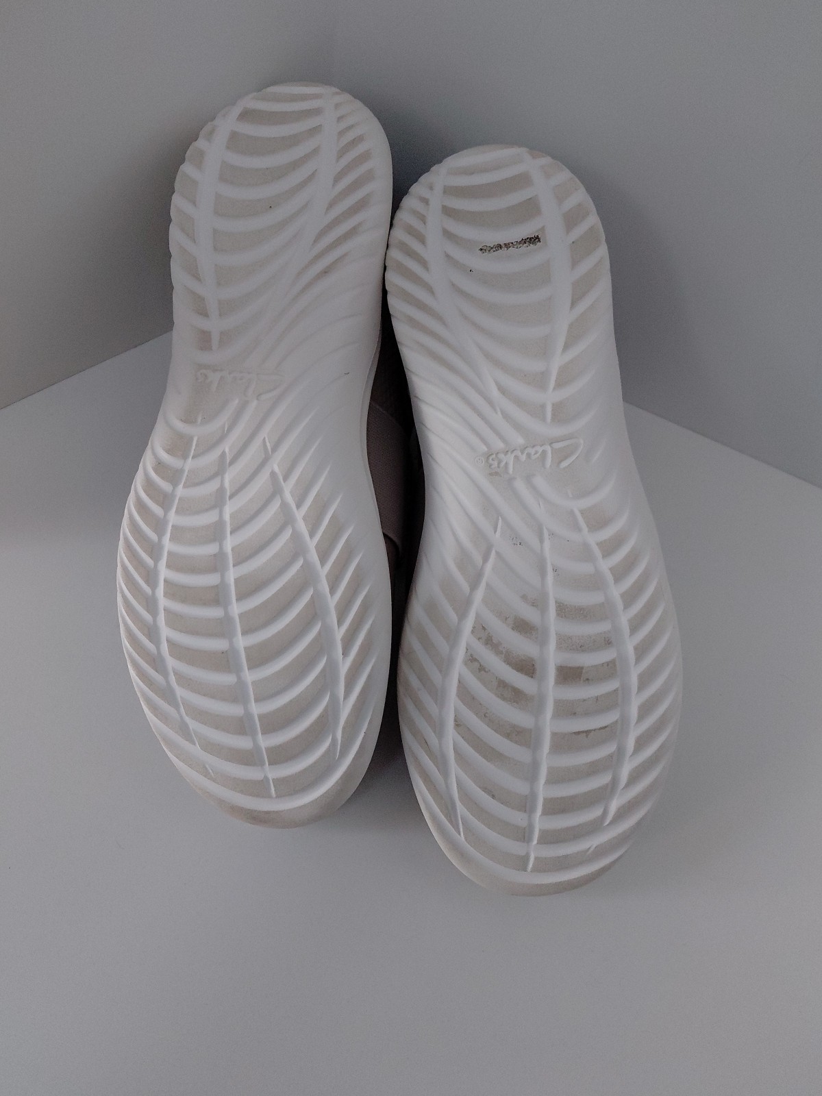 Clarks Cloudsteppers Pull On Sneakers Womens 7.5 … - image 6