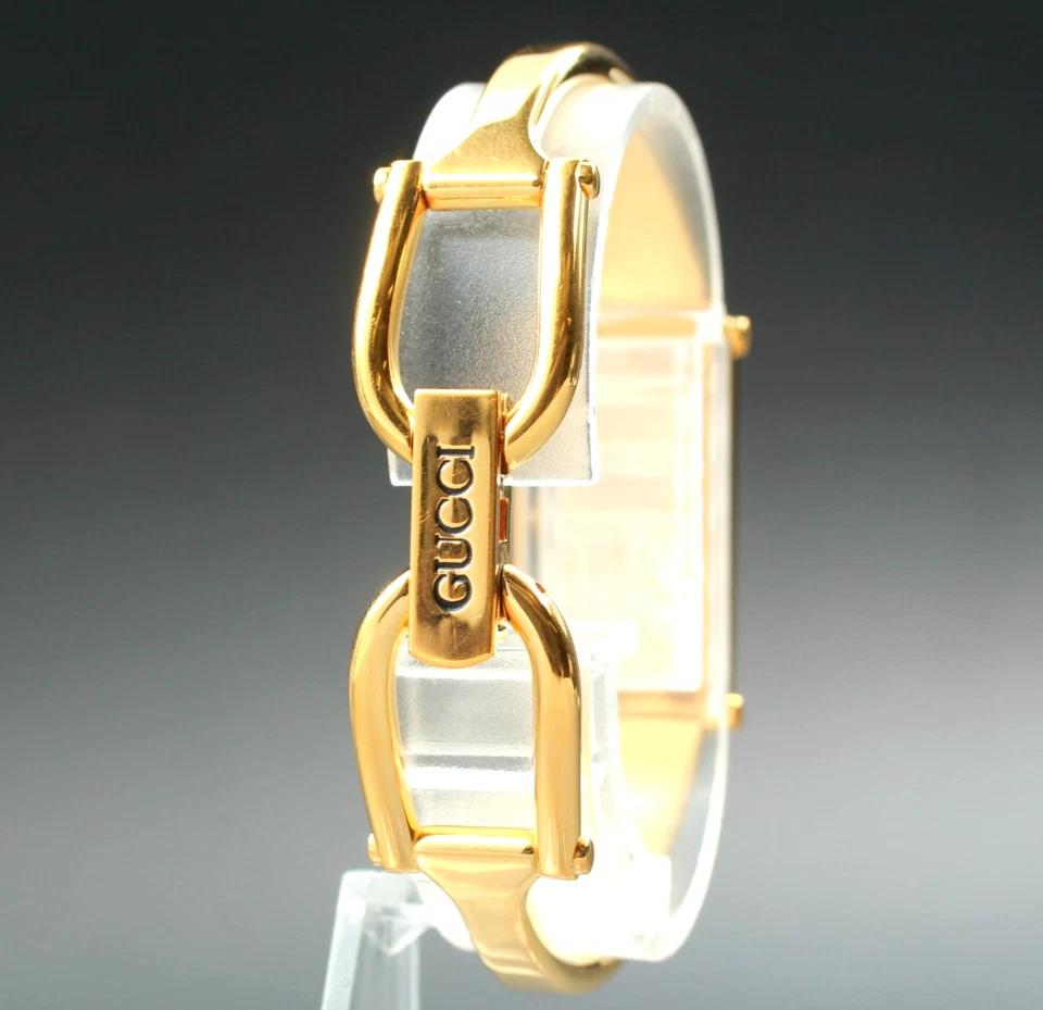 [Casi COMO NUEVO] Reloj para mujer vintage GUCCI 1500 13 mm dorado esfera negra rectangular Qz Foto 4 de 4