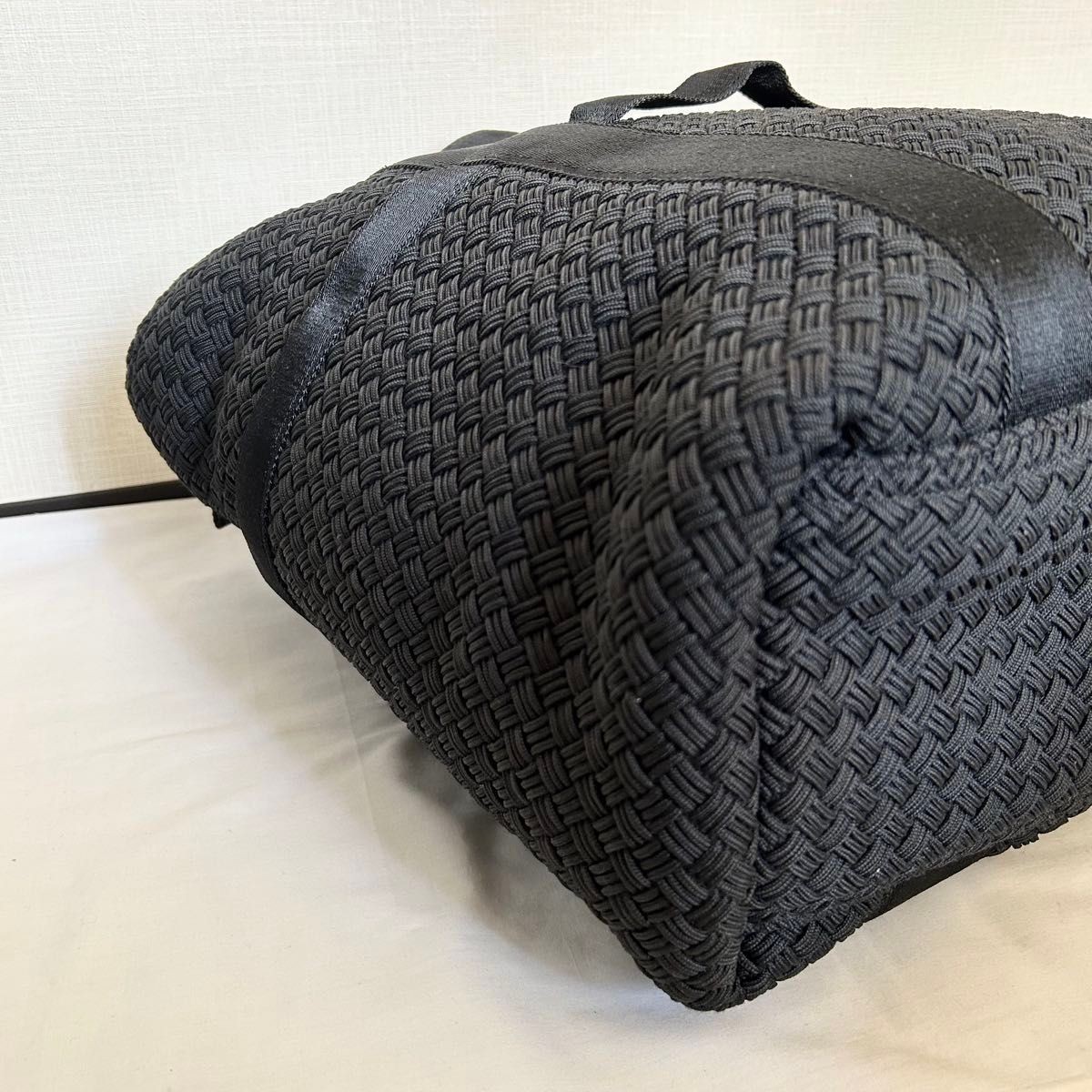 Bottega Veneta Voyager Zip Tote Bag Black Leather Used thumbnail 5