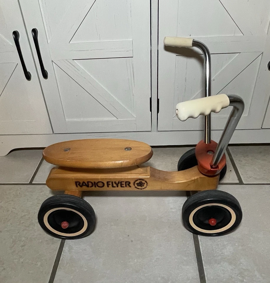 Radio Flyer Niños Madera de Arce 4 Ruedas Paseo en Scooter EE. UU. Foto 2 de 4