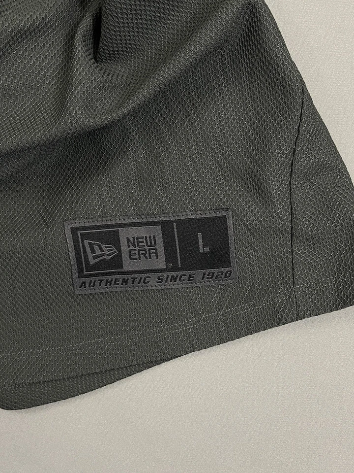 Camiseta de béisbol New Era LEIDOS gris oscuro unisex talla L/G Foto 4 de 4