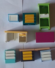 Playmobil 1 Pakiet z szafkami i w komplecie z szufladami Bardzo dobrze zachowany.