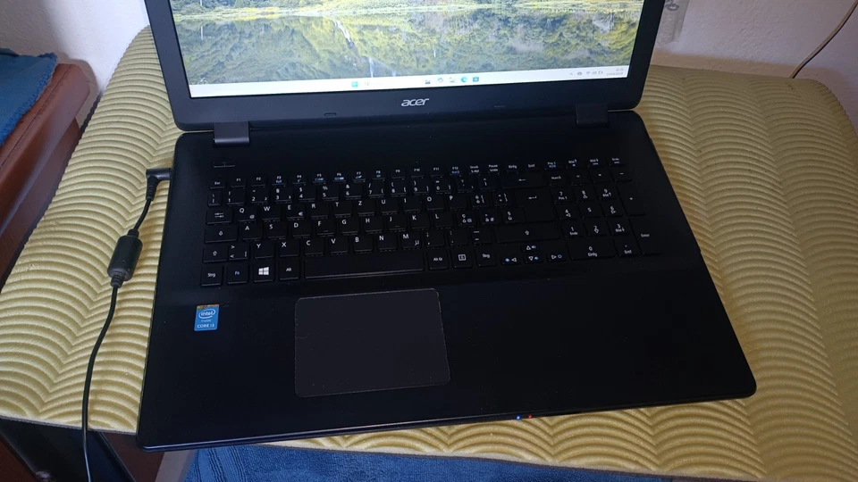 ACER P276 I3-4030U 8GB 128GB NVME 17,3 1600x900 WINDOWS11 - Immagine 2 di 4