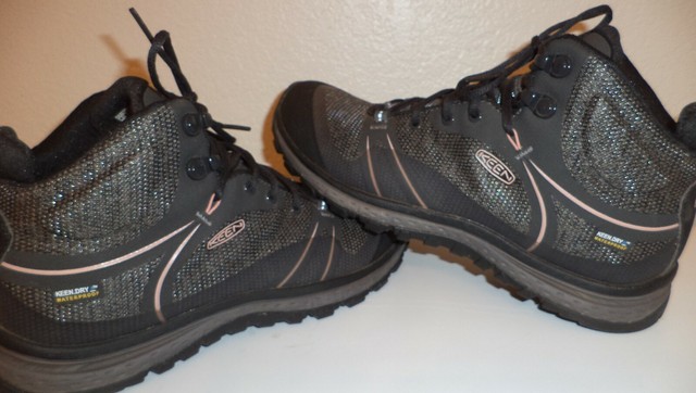 keen terradora raven rose dawn