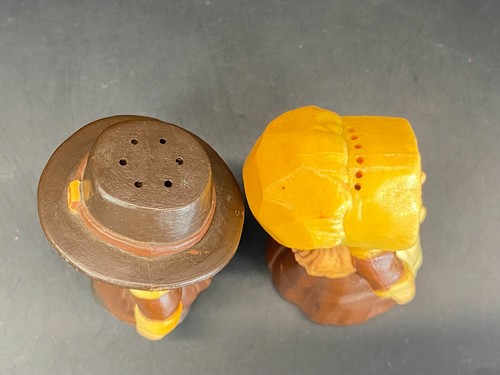 Vintage Pilgrim Thanksgiving Salt and Pepper Shakers S & P Merry Miniatures - Bild 6 von 9