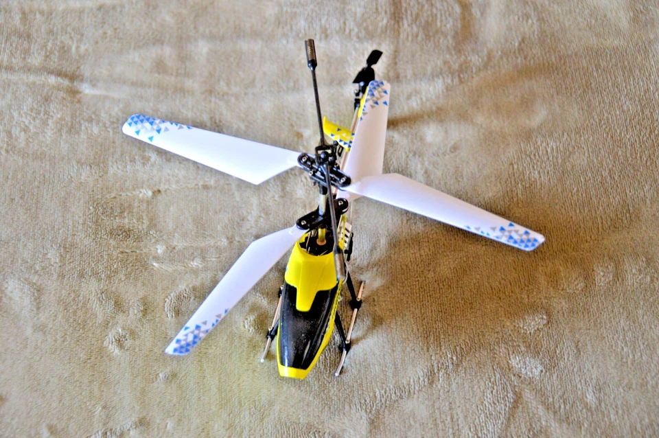 Elicottero 🚁 Radiocomandato Udi/Rc U12S Coassiale WiFi con videocamera - Immagine 3 di 4