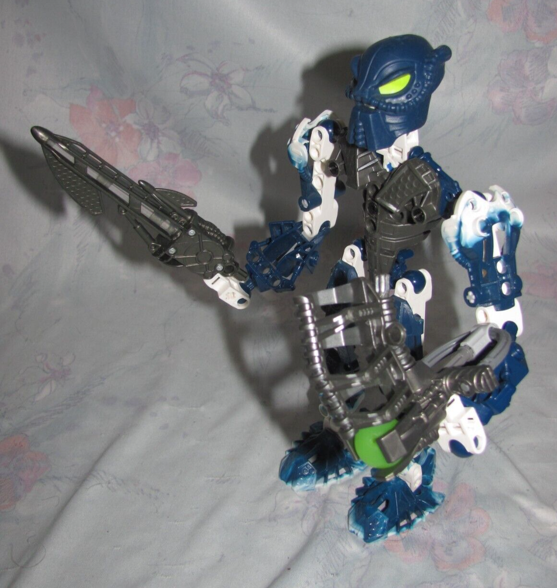 【最終値下げ】R７年1月にルンピニースタジアムTwins で購入　10oz 2006 Lego Bionicle Set 8728 Inika Toa Hahli Complete Build with 1