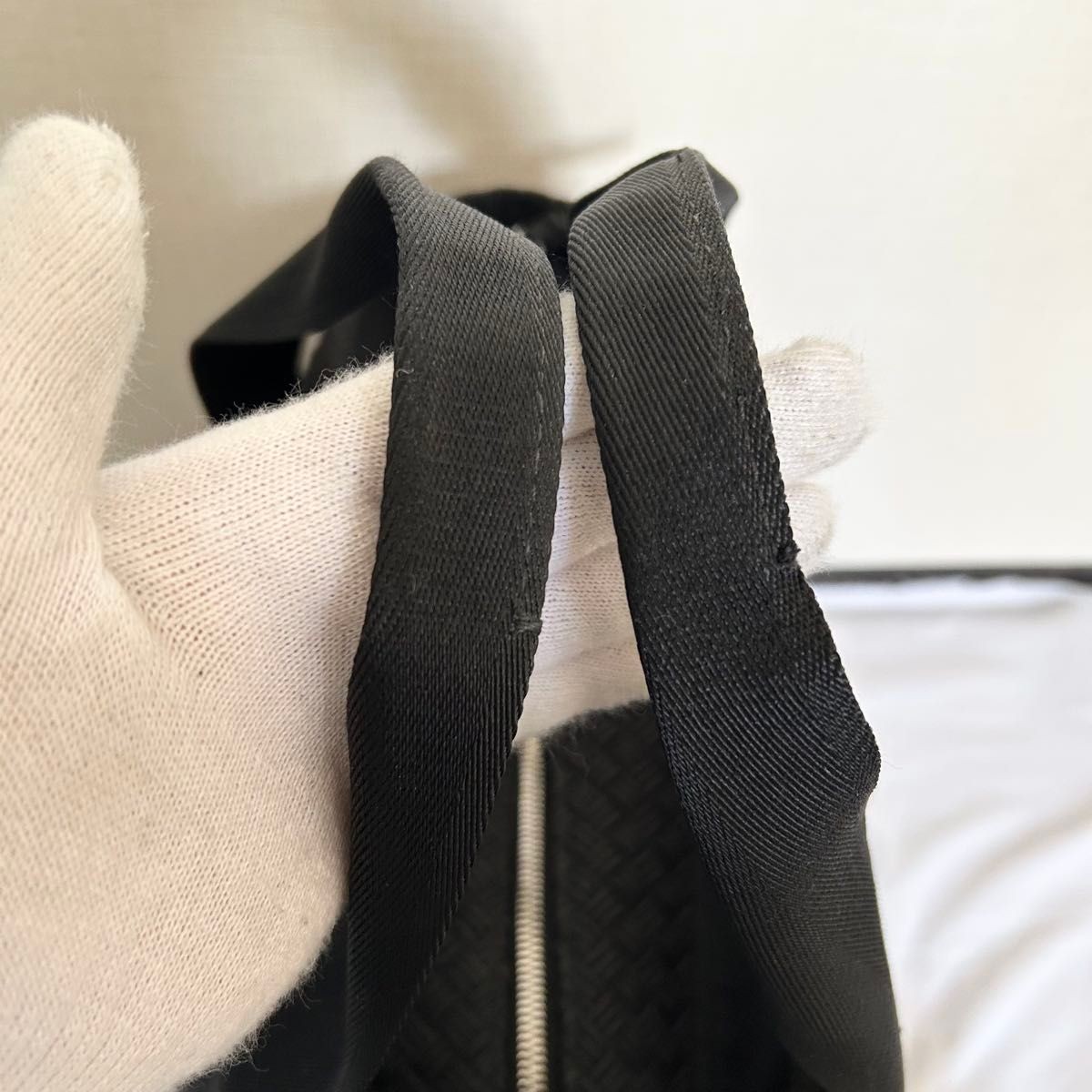 Bottega Veneta Voyager Zip Tote Bag Black Leather Used thumbnail 10