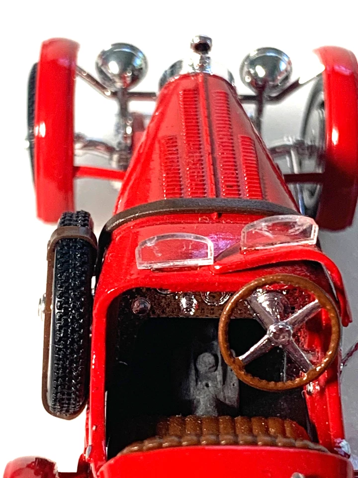 Eligor Bugatti T35B escala 1:43 INV# 3944 Foto 3 de 4