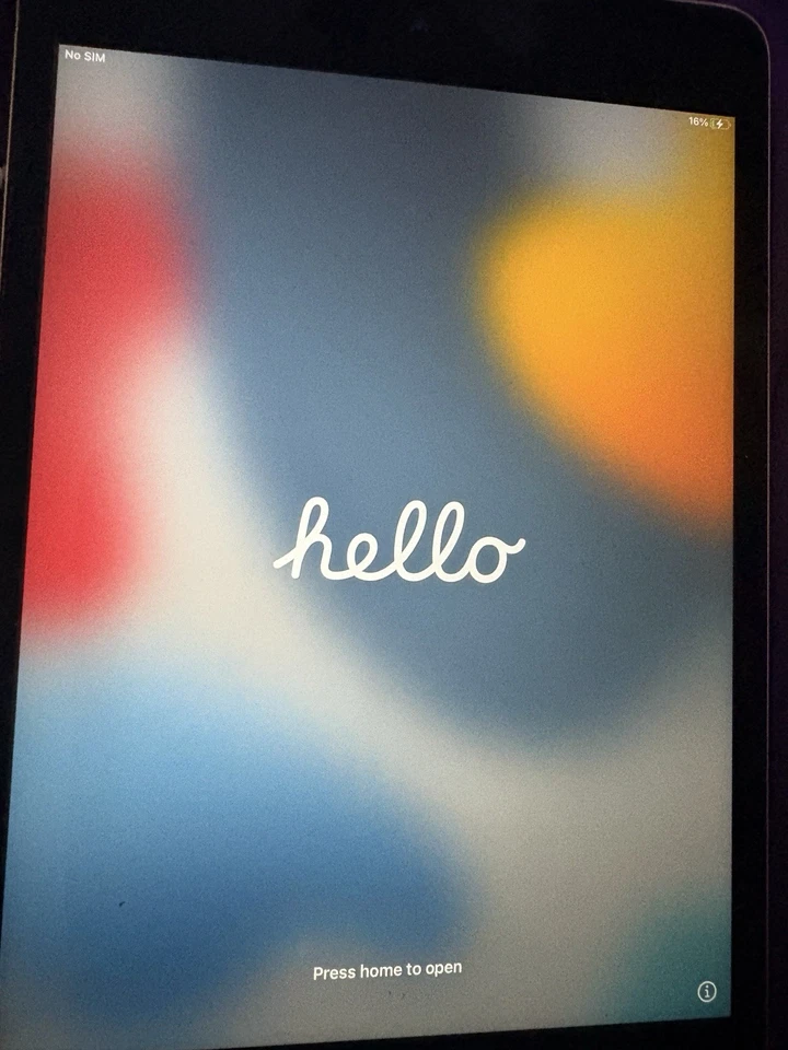 Apple iPad Mini 4ta Generación Wi-Fi 128 GB, Gris, Plateado Foto 3 de 3