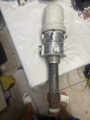 Graco Model 203-963 Fire-Ball  Pneumatic Large Air Powered Pump 180(12) PSI Used