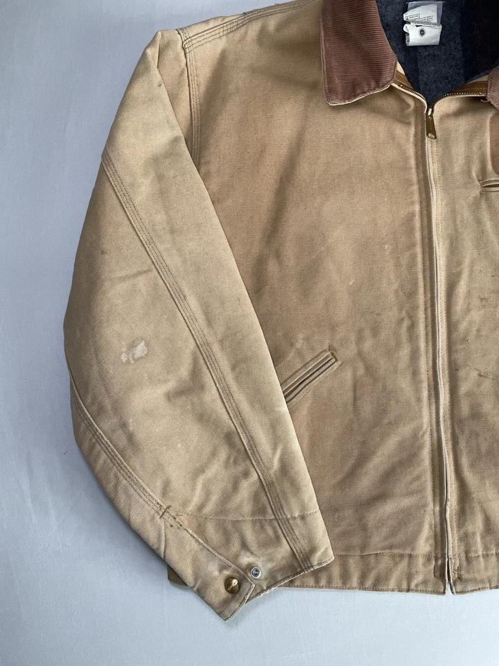 Carhartt Detroit J01 BRN | Hecho en EE. UU. | Manta forrada | Envejecida Foto 4 de 4