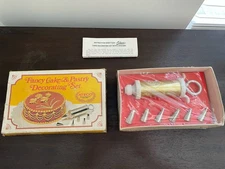 Vintage ATECO 8-Piece FANCY CAKE & PASTRY DECORATING SET - 1960's