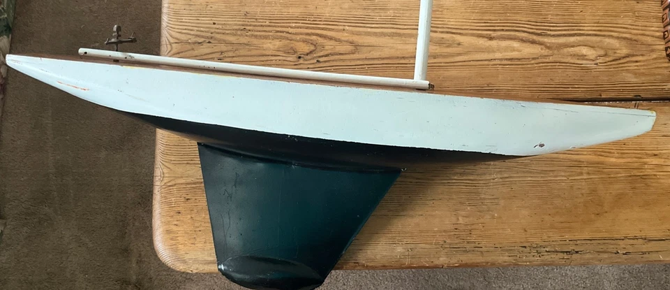 Large Wooden Pond Yacht Sail Boat Est. Built 1930-1950 30” Long 36”Mast 30” - Image 2 of 4