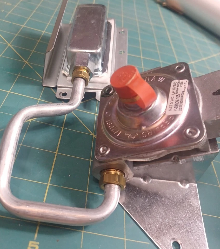 GE 222D33909009 Gas Range Oven Valve & Regulator New — 第 3/4 张图片