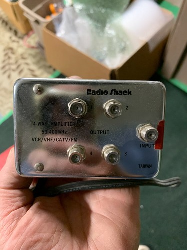 Radio Shack Amplifer splitters ~ 2 way 15-1116B & 4 way 15-1119 - Picture 2 of 5