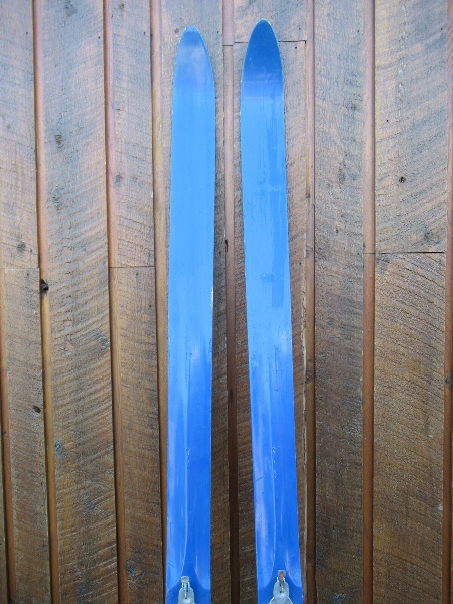 VINTAGE Wooden Skis 77