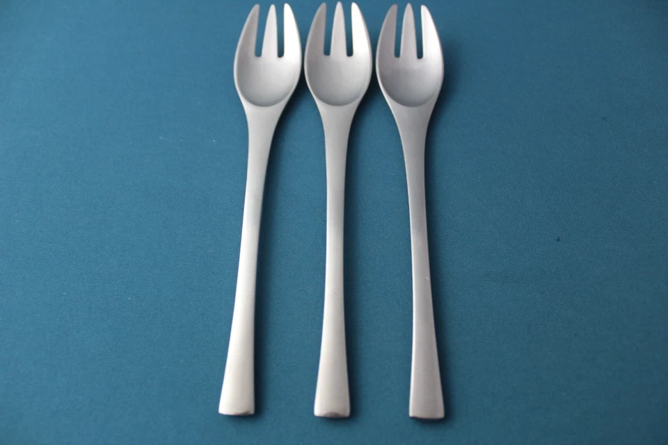 3 обеденные вилки Dansk ODIN атласная нержавеющая сталь Германия 7 7/8 дюйма - Изображение 2 из 4