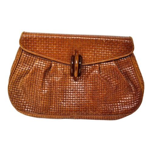 Pochette pochette vintage anni 70 Susan Gail pelle intrecciata marrone chiusura lucite