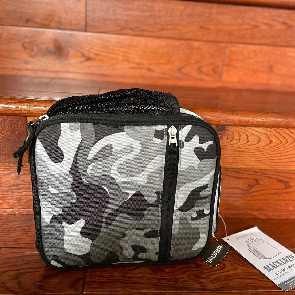 Bolsa de almuerzo clásica Pottery Barn Kids Mackenzie gris camuflaje Foto 2 de 4