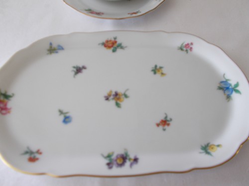 Hutschenreuther Streublume Mokkatasse gedeck 3tlg. Tablett klein Maria Theresia - Bild 2 von 4