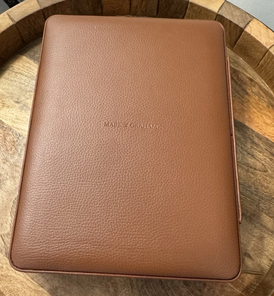 Pottery Barn Mark & Graham Magnetic Travel Backgammon Set Leather Camel~NEW READ - Image 2 of 4