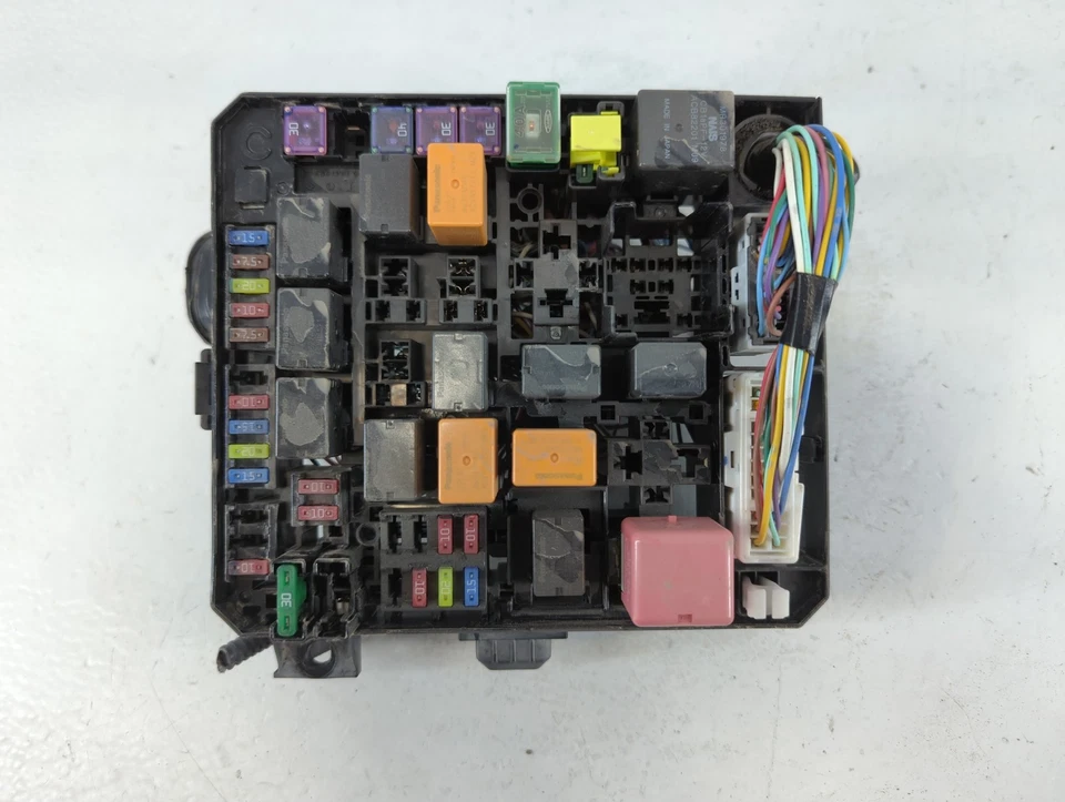Módulo de relé de caja de fusibles Mitsubishi Outlander 2014-2016 8565a513 RRHEI Foto 2 de 4