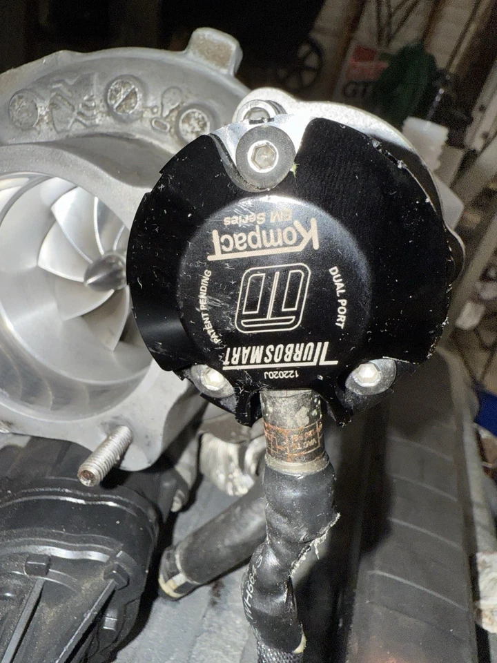 Pure Stage Two Turbo Off Of A BMW M235 2015. 1800 millas en el turbo Foto 2 de 3