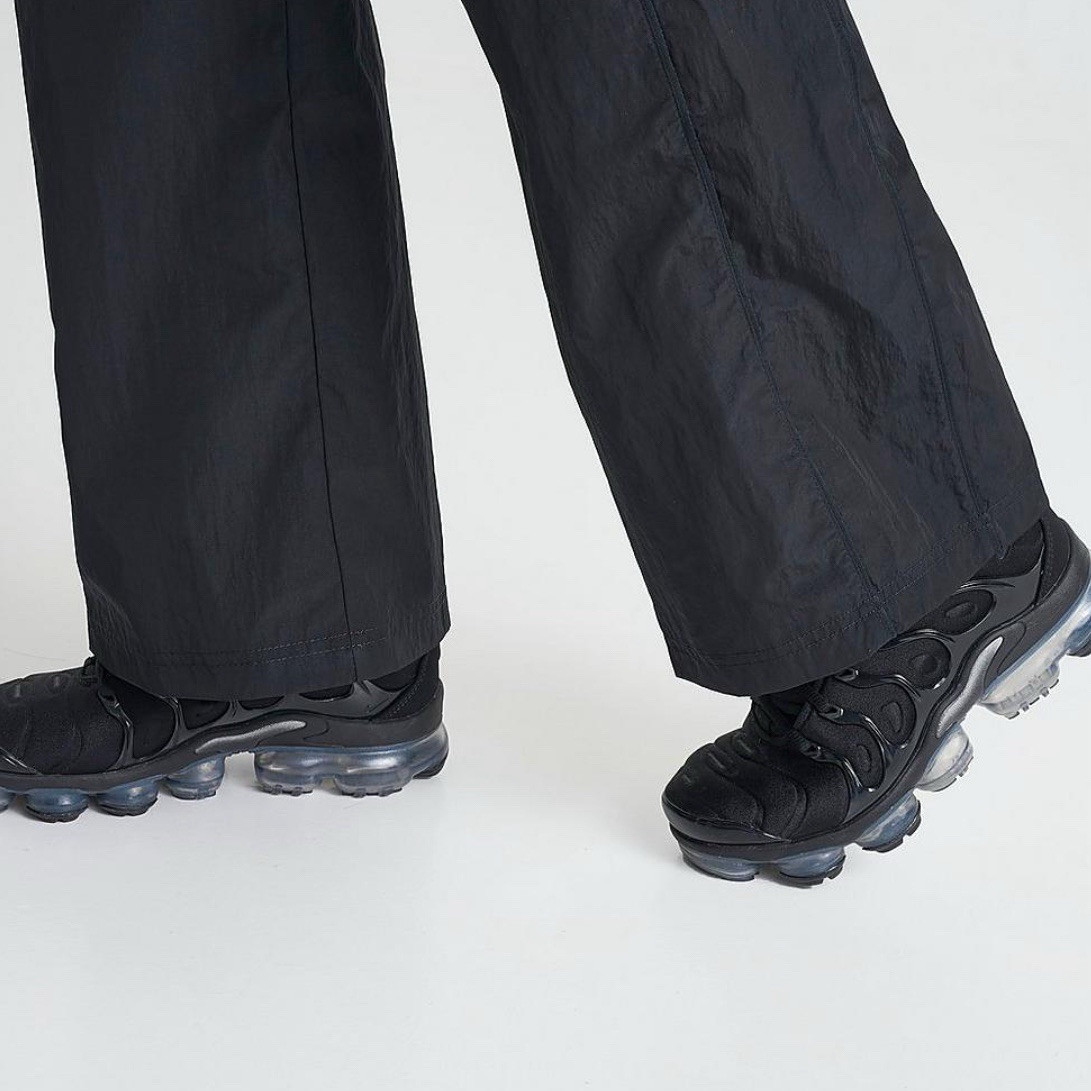 Nike Women's Track Pants Windrunner High-Waisted Woven Open-Hem