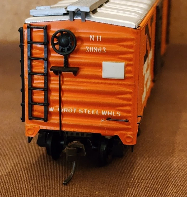 New Haven RR 40' Metal Boxcar 30863 Kadee Sprung Trucks Varney Owner Built HO - Image 4 of 4