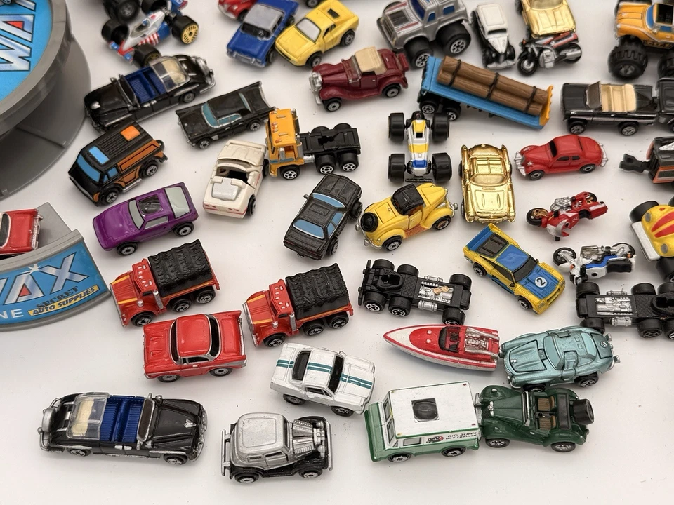 Vintage Micro Machines Lot 100+ Cars Tanks Planes Trailers Galoob + 2 Orig Cases - Image 3 of 4